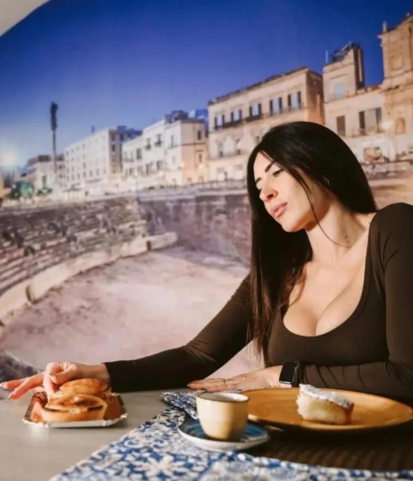 "Il Vecchio Salone" Appartamento In Pieno Centro Con Garage Privato Lecce Ngoại thất bức ảnh