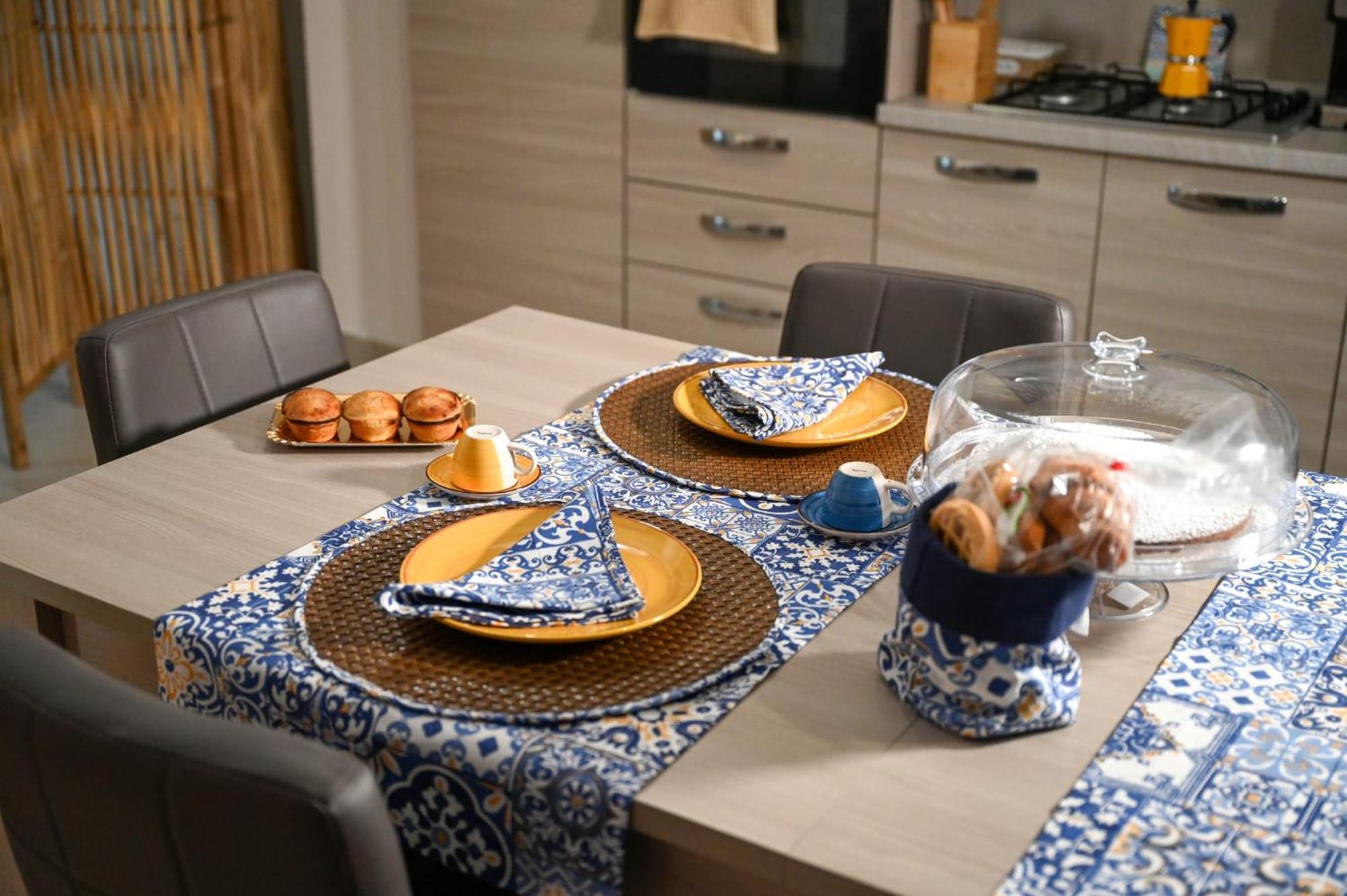 "Il Vecchio Salone" Appartamento In Pieno Centro Con Garage Privato Lecce Ngoại thất bức ảnh
