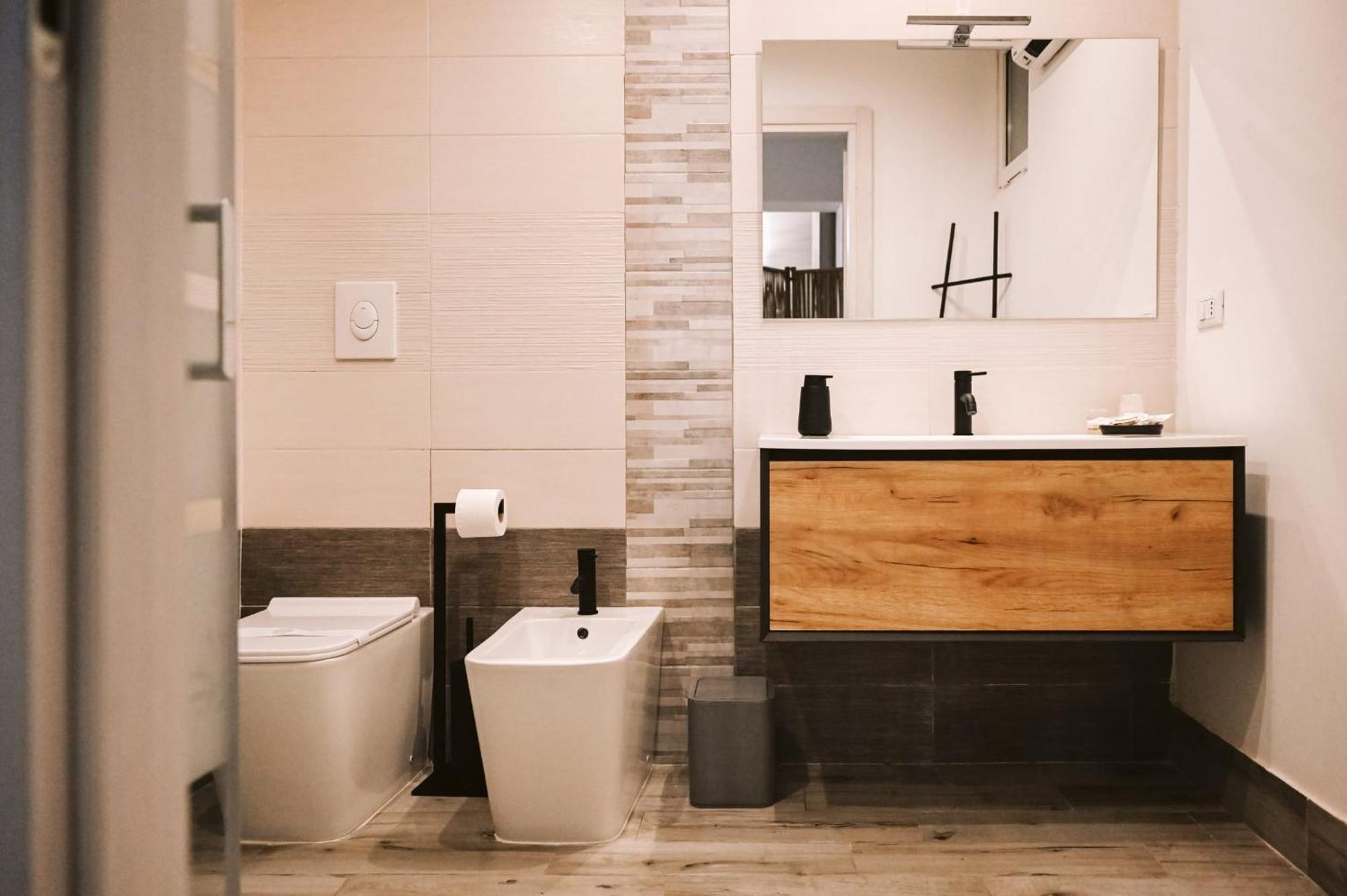 "Il Vecchio Salone" Appartamento In Pieno Centro Con Garage Privato Lecce Ngoại thất bức ảnh