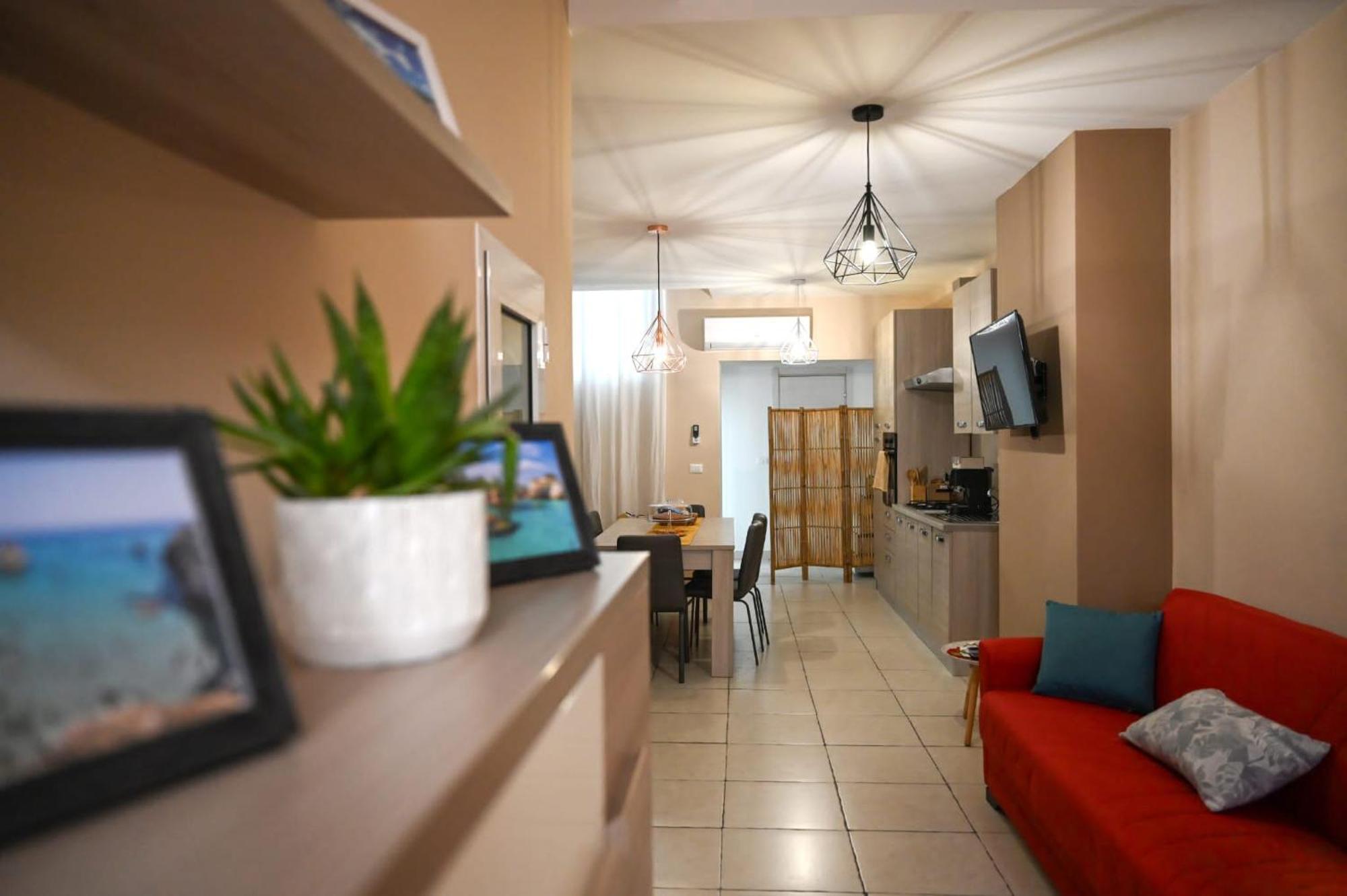 "Il Vecchio Salone" Appartamento In Pieno Centro Con Garage Privato Lecce Ngoại thất bức ảnh